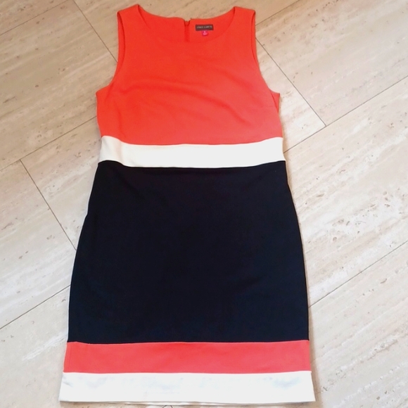 Vince Camuto Dresses & Skirts - Stunning Vince Camuto Pencil Dress